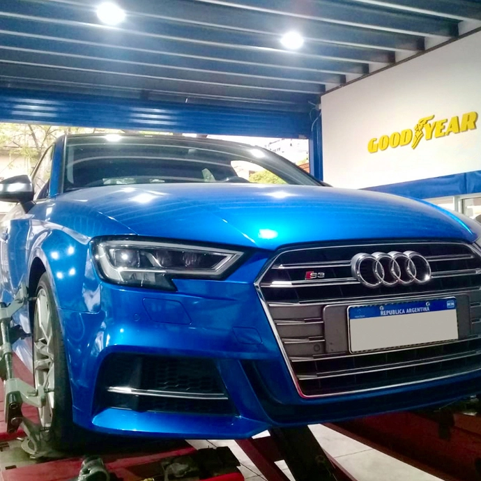 audi s3 en faldani neumáticos