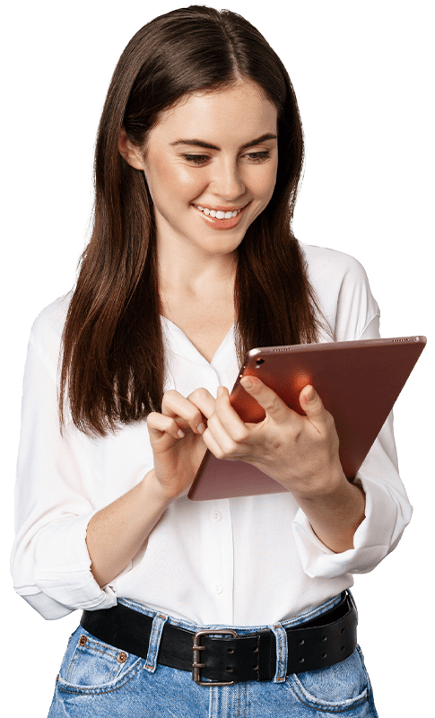 happy woman searching about seo positioning on her ipad
